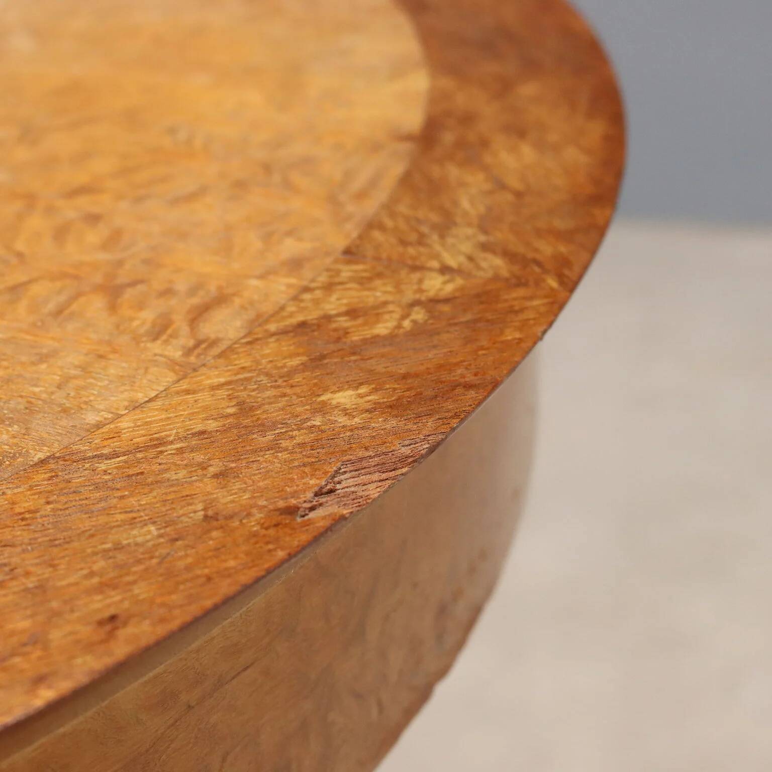Antique Art Deco coffee table in exotic wood from the 19th century.