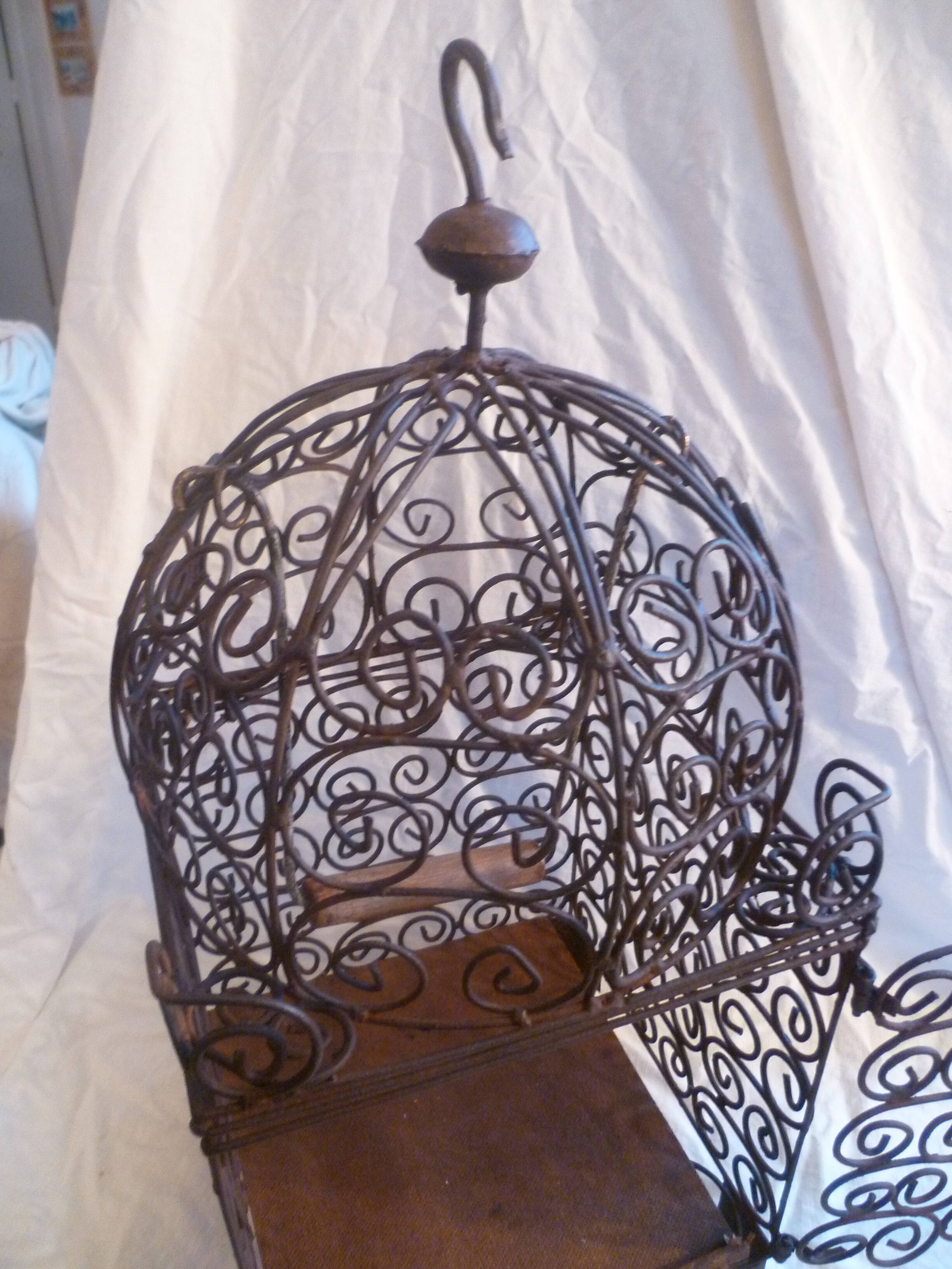 Vintage metal volute decoration