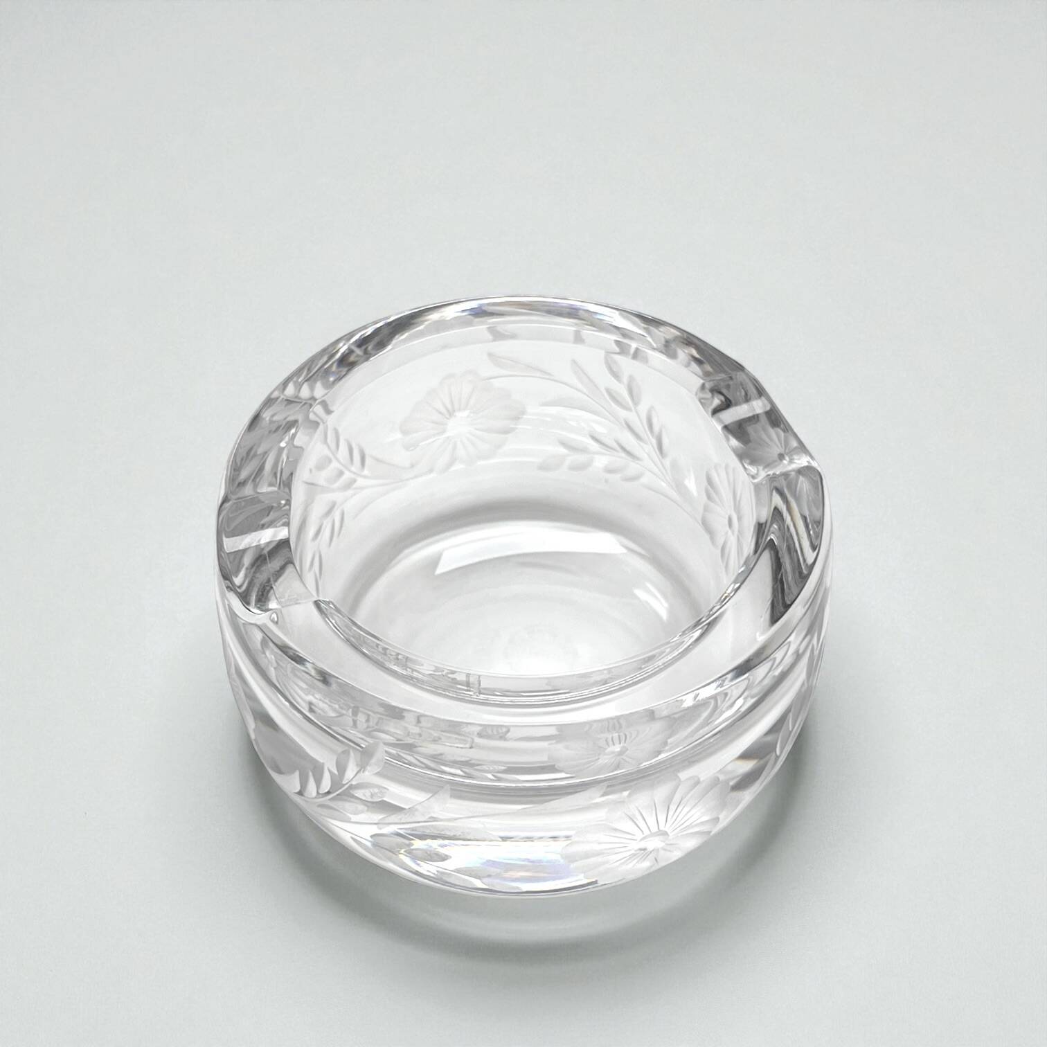 Cendrier en cristal gravé de Saint-Louis édition du 225ᵉ anniversaire, 1992