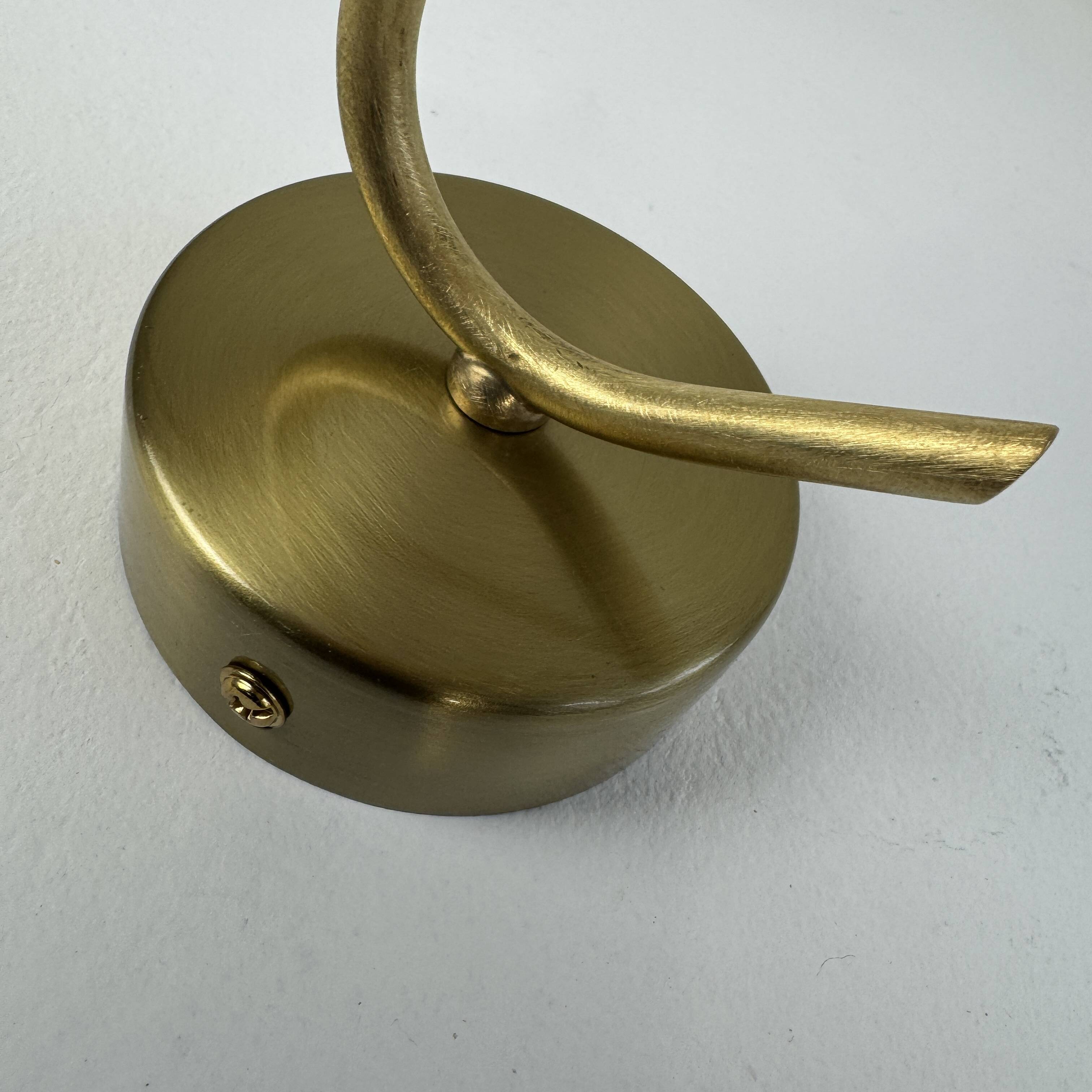 Vintage diamond point wall lights