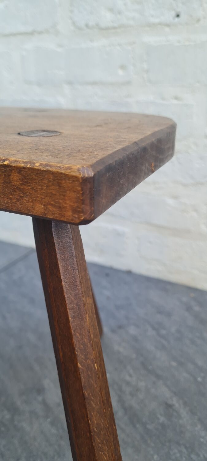 Tripod stool