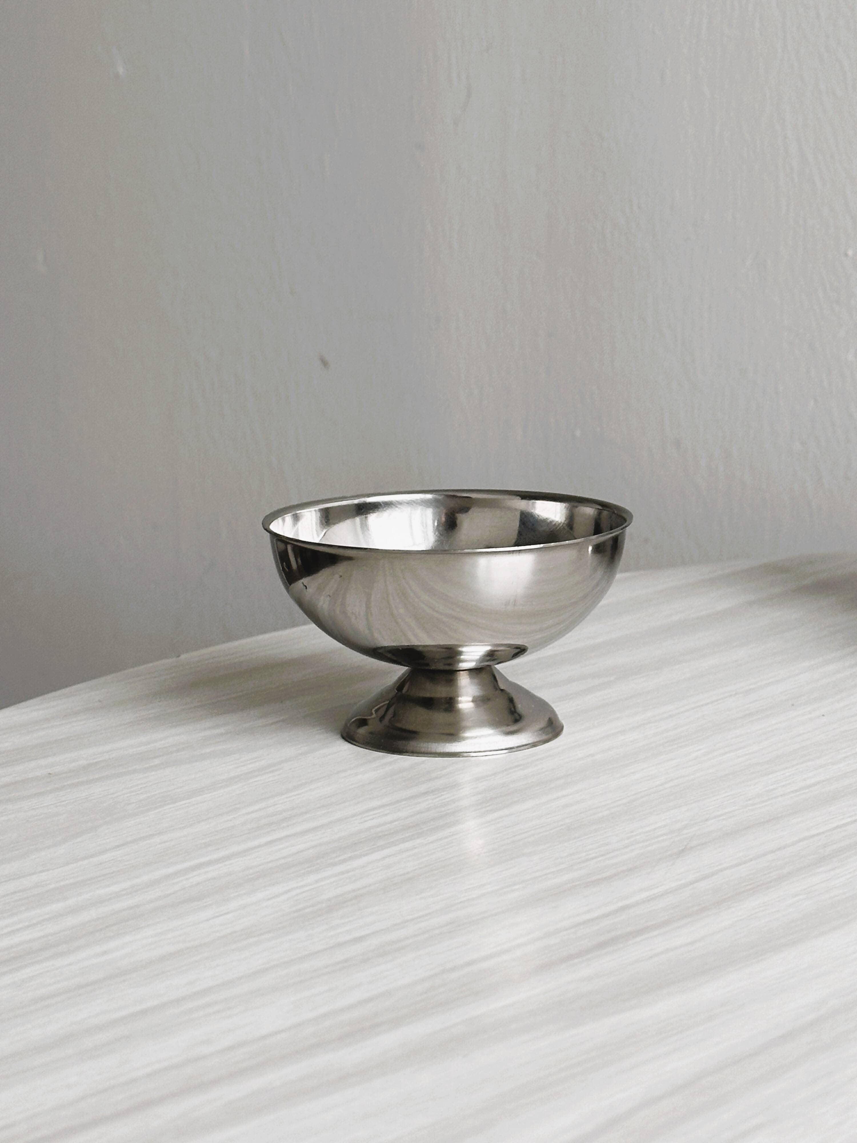 Set of 6 silver stainless steel dessert bowls