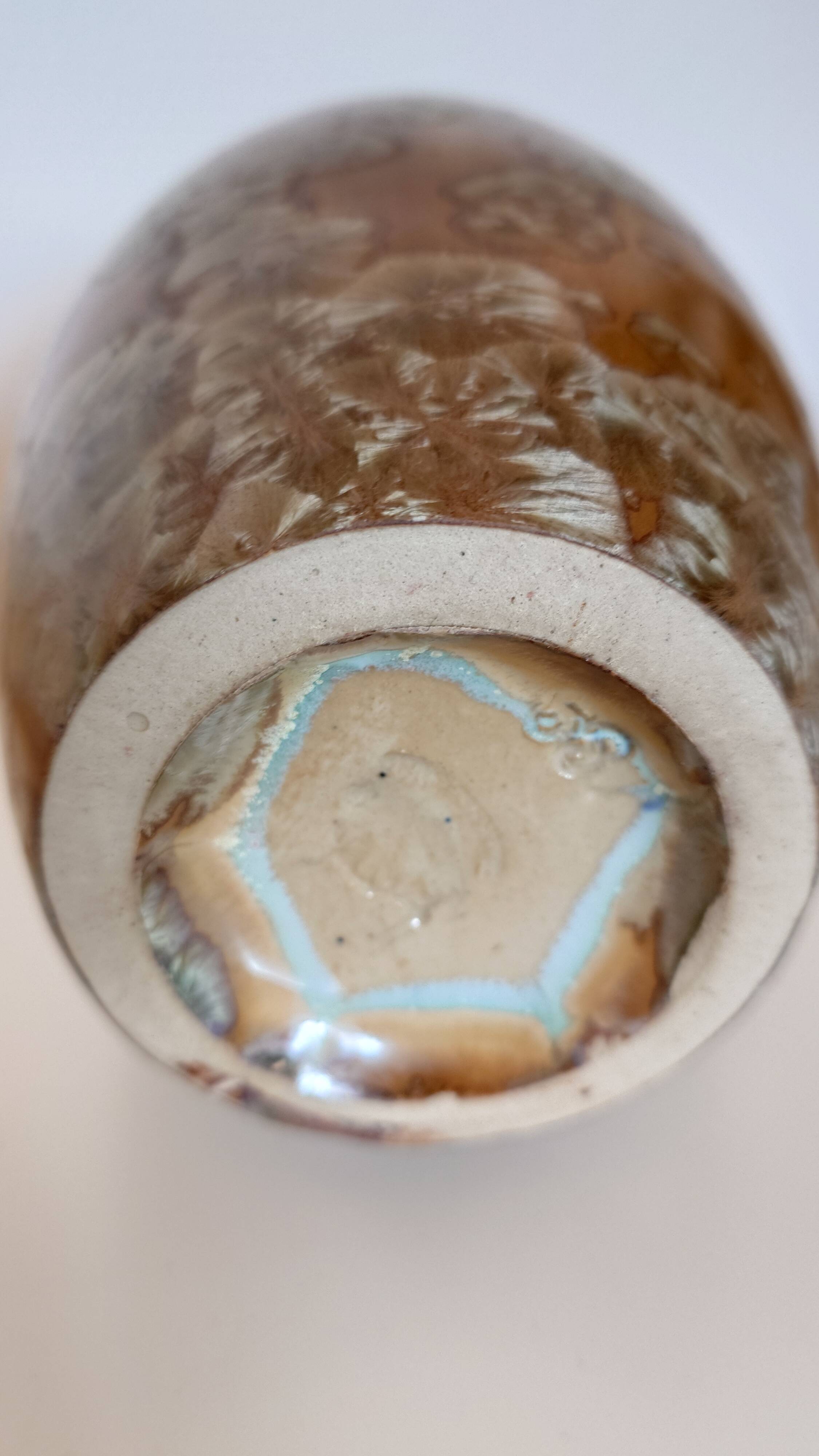Iridescent crystal-glazed ceramic vase, with two handles, decorative piece.