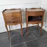 Paire de tables de chevet style Louis XV en chêne