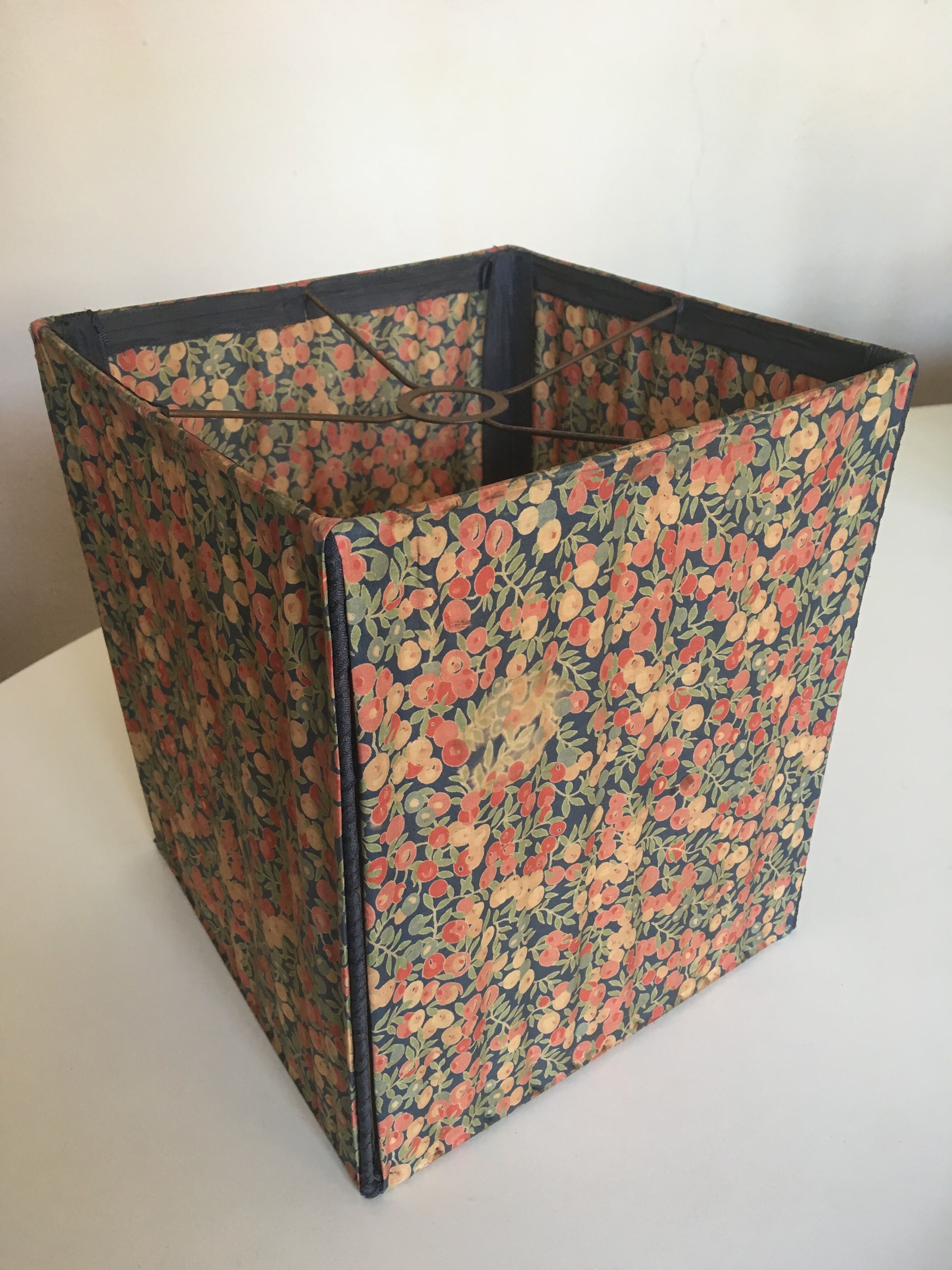 Suspension lampshade in Liberty of London 70s