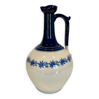 Saint Uze pitcher