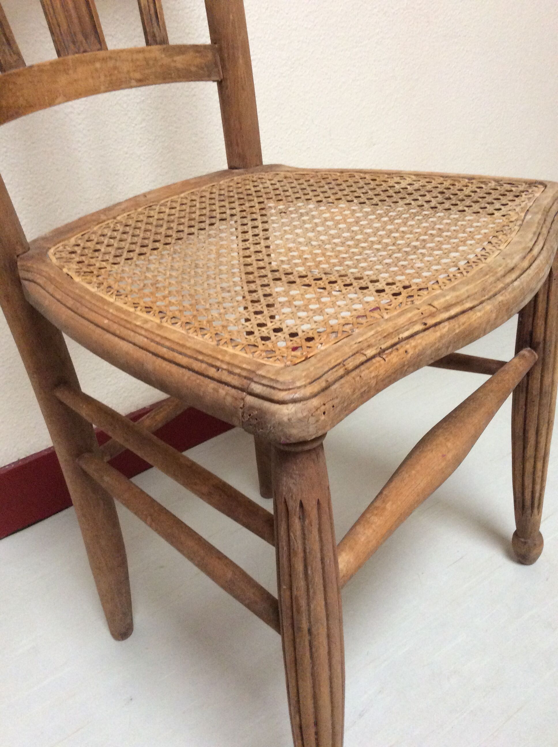 Canned chair of the 30s