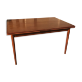 Scandinavian table