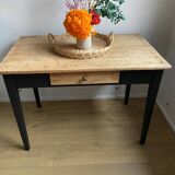 Farm table