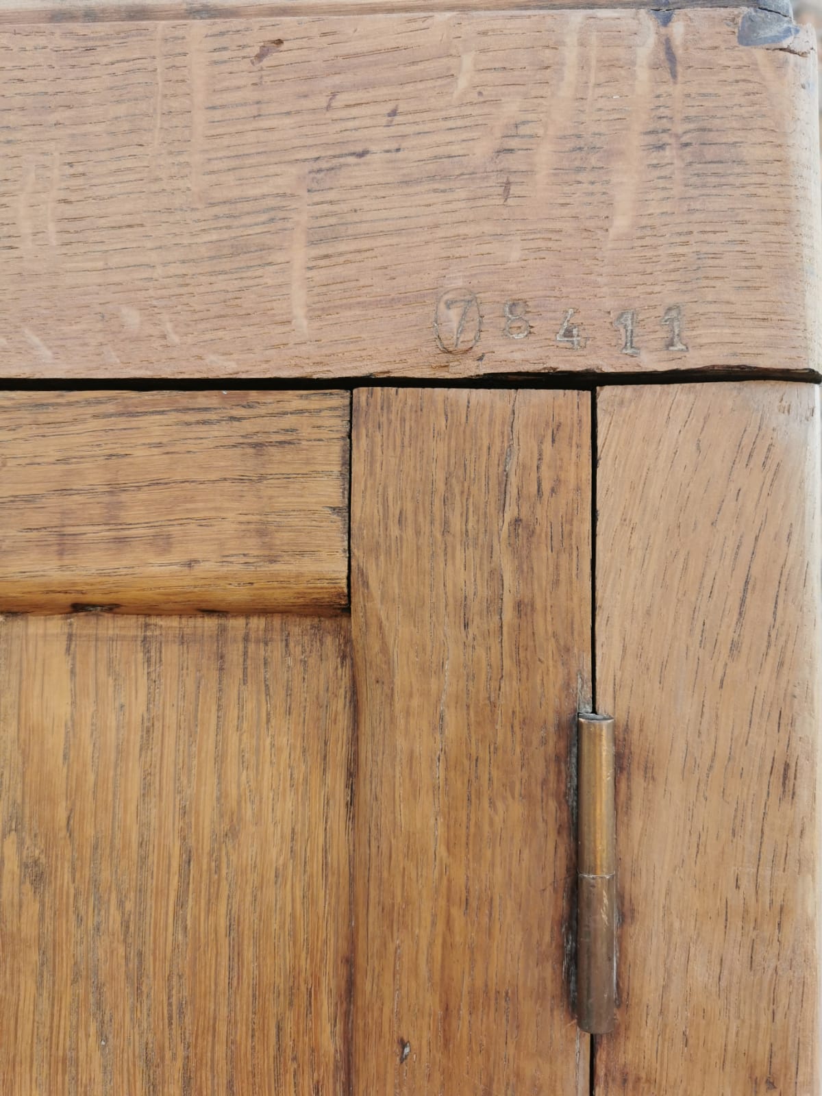 Parisian oak cabinet