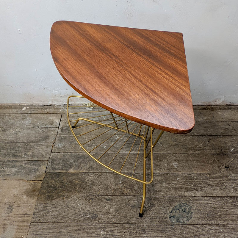 Vintage corner harness