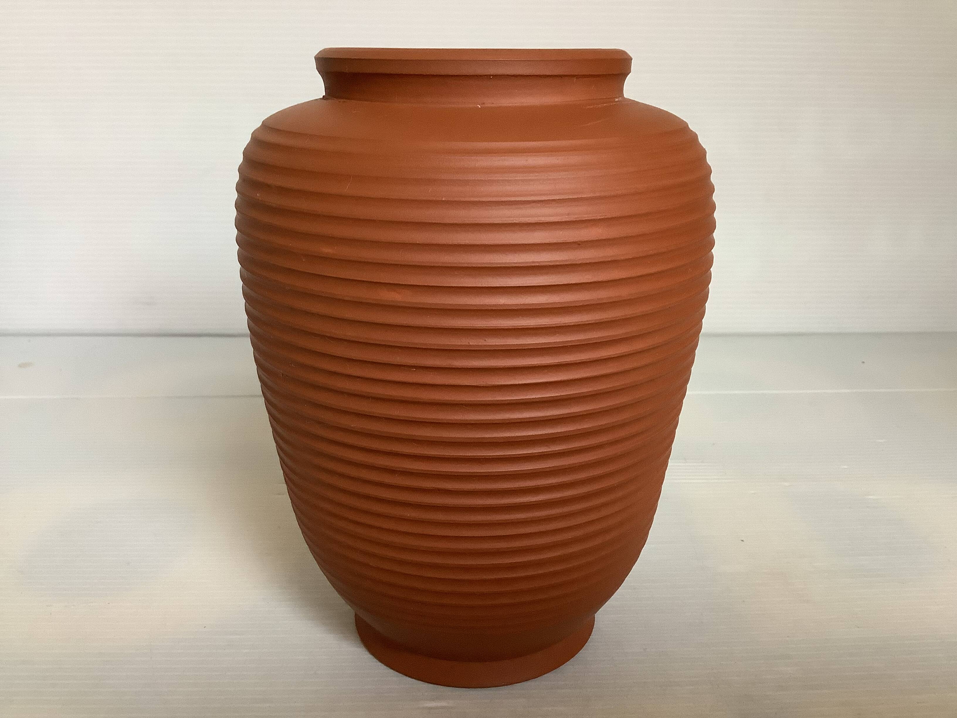 Small vase akru for klinker ceramics terracotta