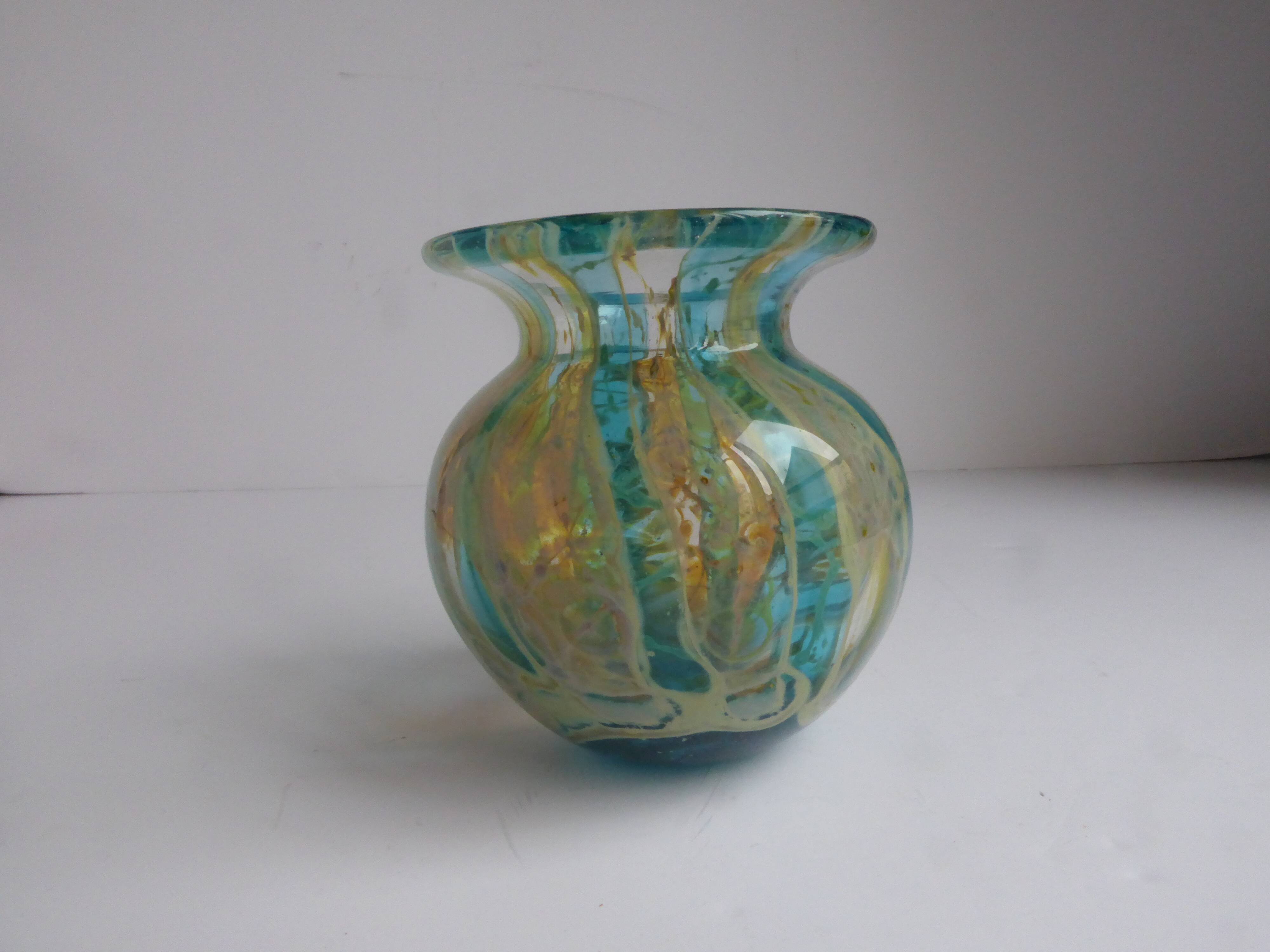 Small molino blown glass vase
