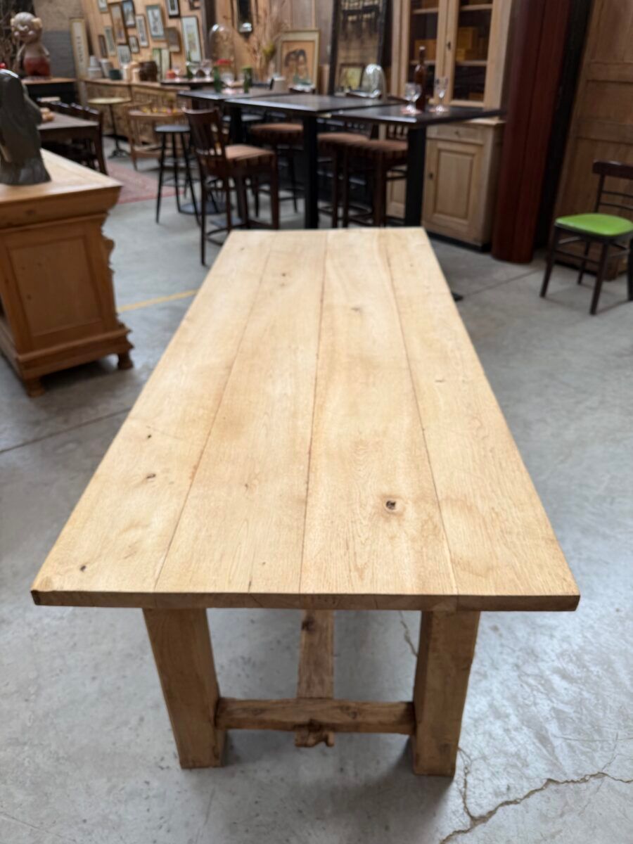 Mid-20th century oak farmhouse table