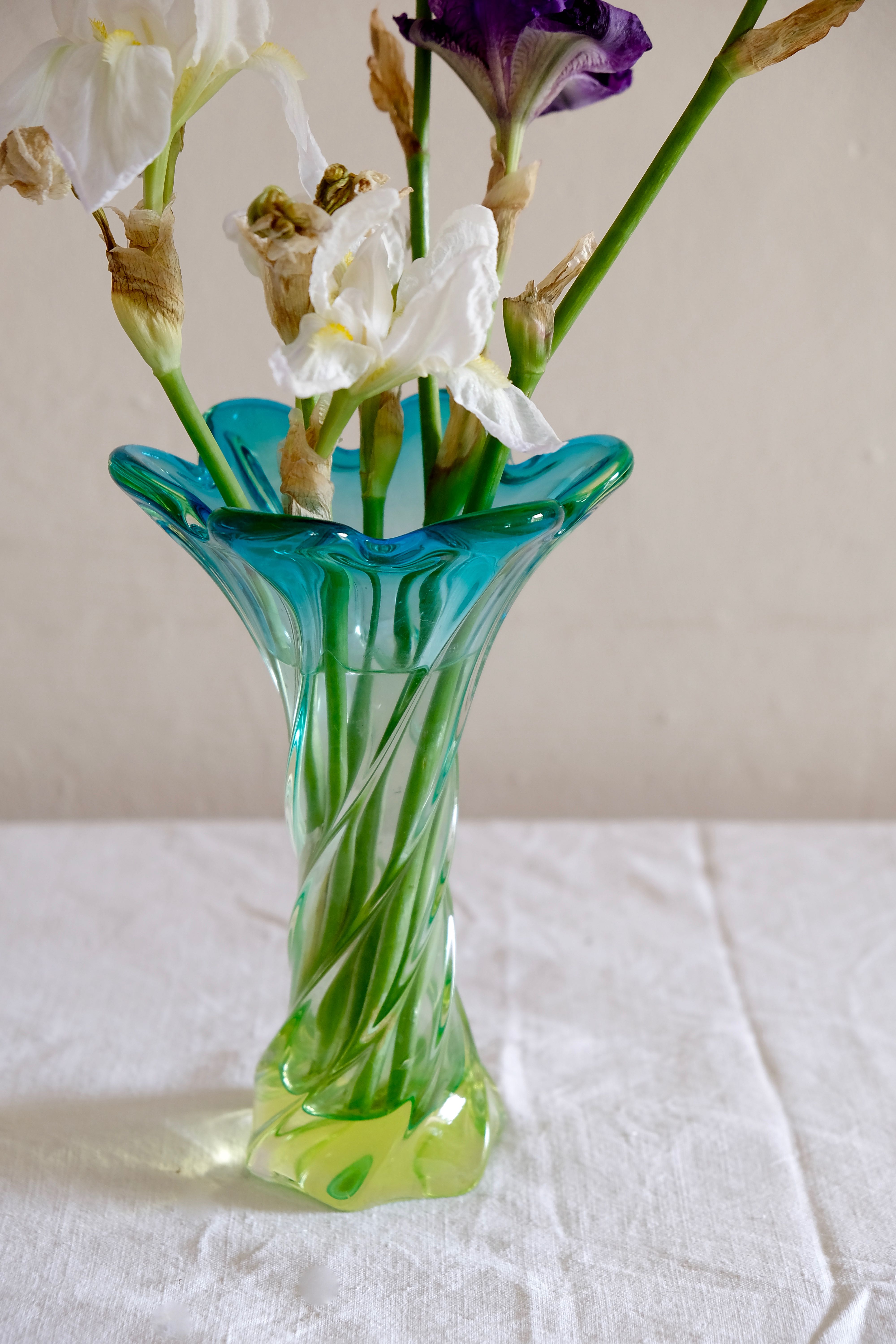 Murano corolla vase