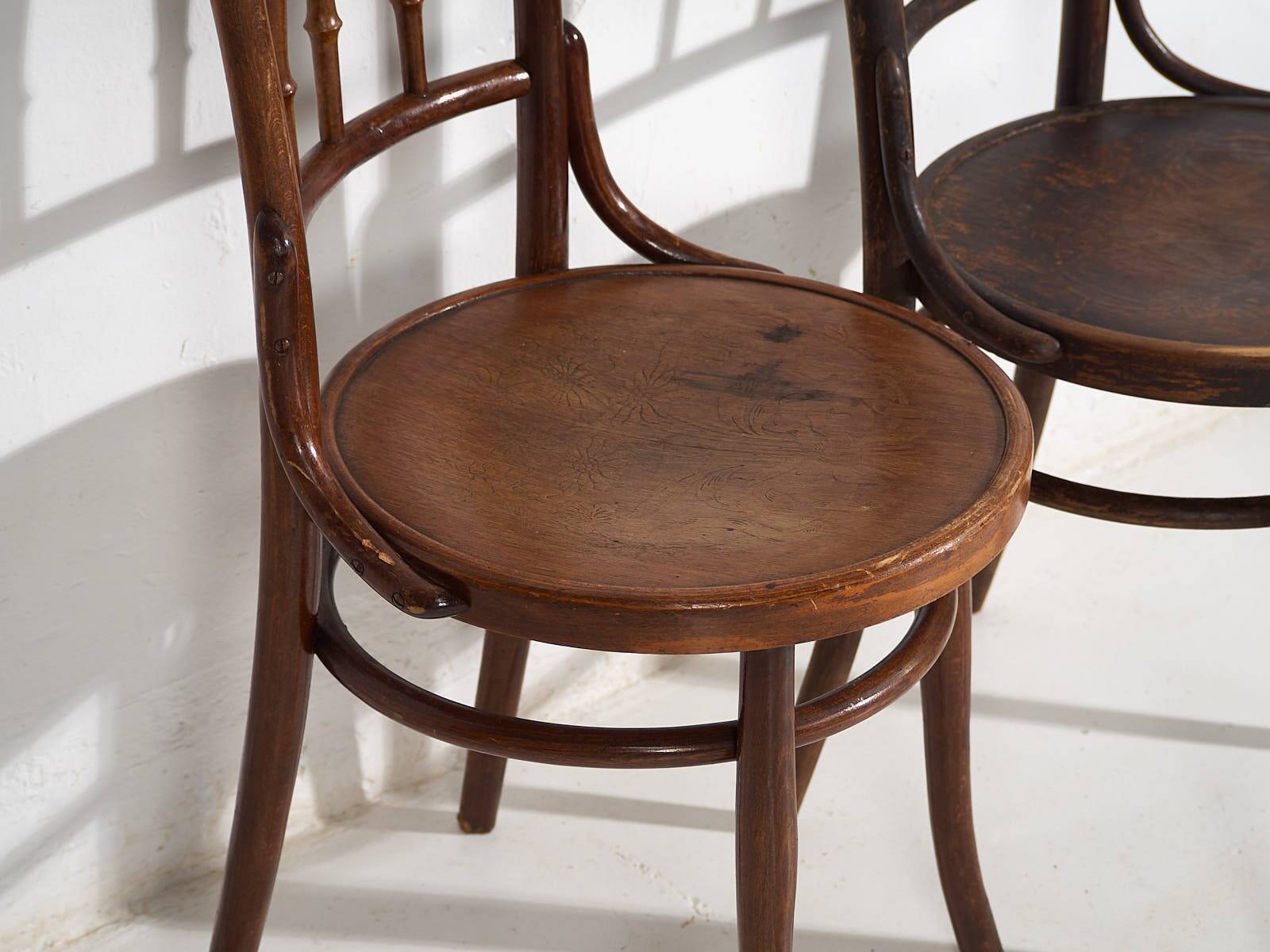 Antique Viennese-style chairs (circa 1920). Set of 4, no. 4