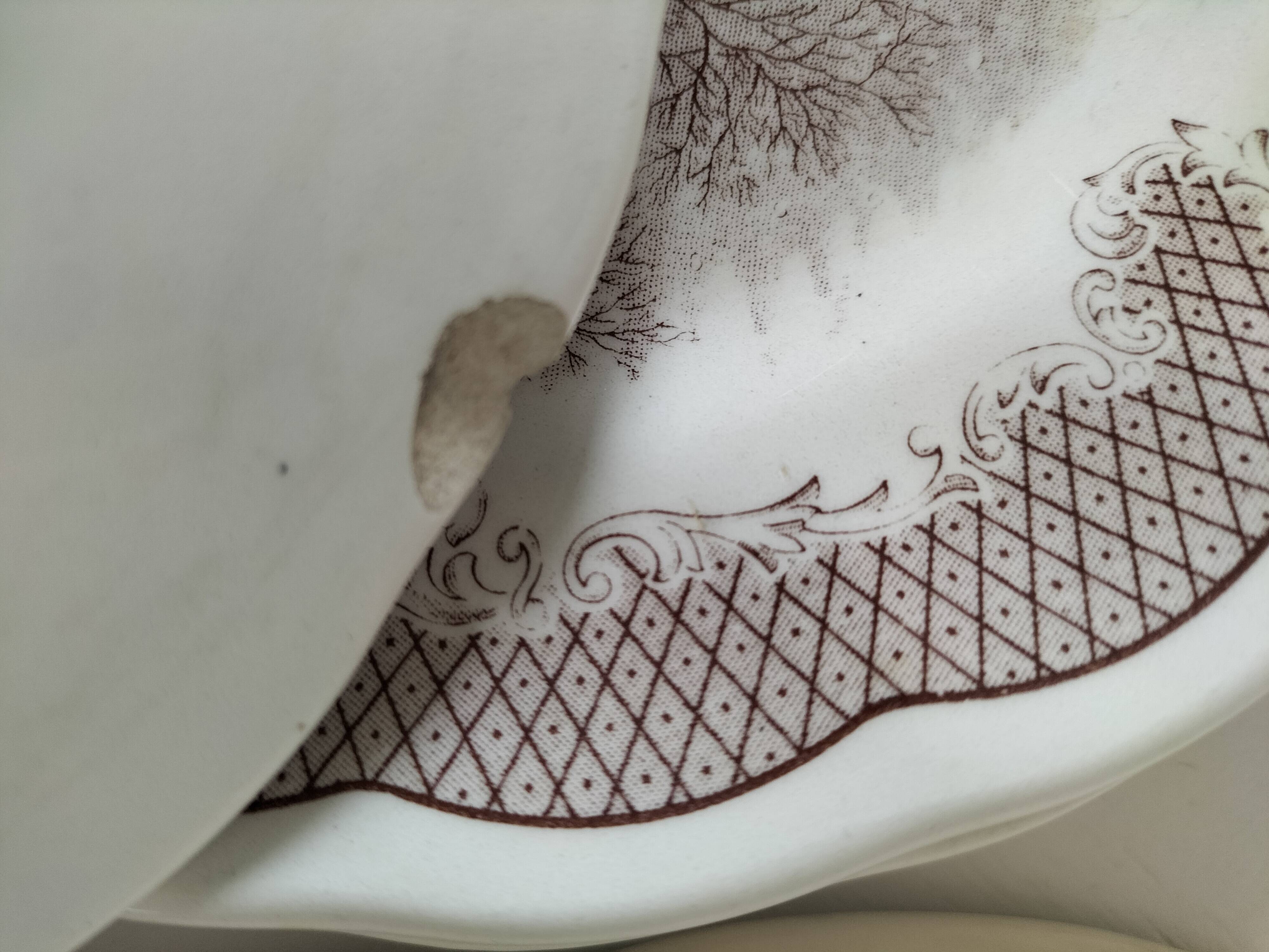 8 old pieces with English decoration – Mismatched collection