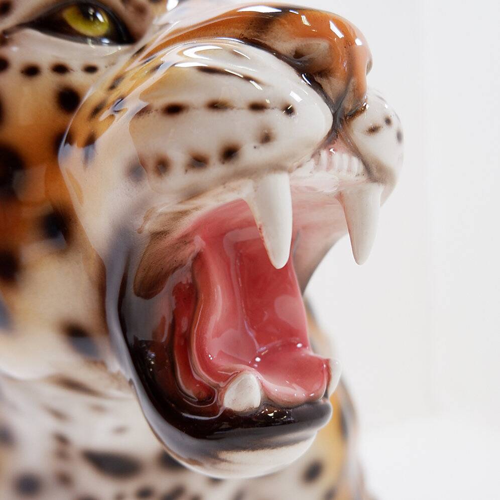 Ceramic sculpture of a leopard by "Ceramiche Boxer" - Italy