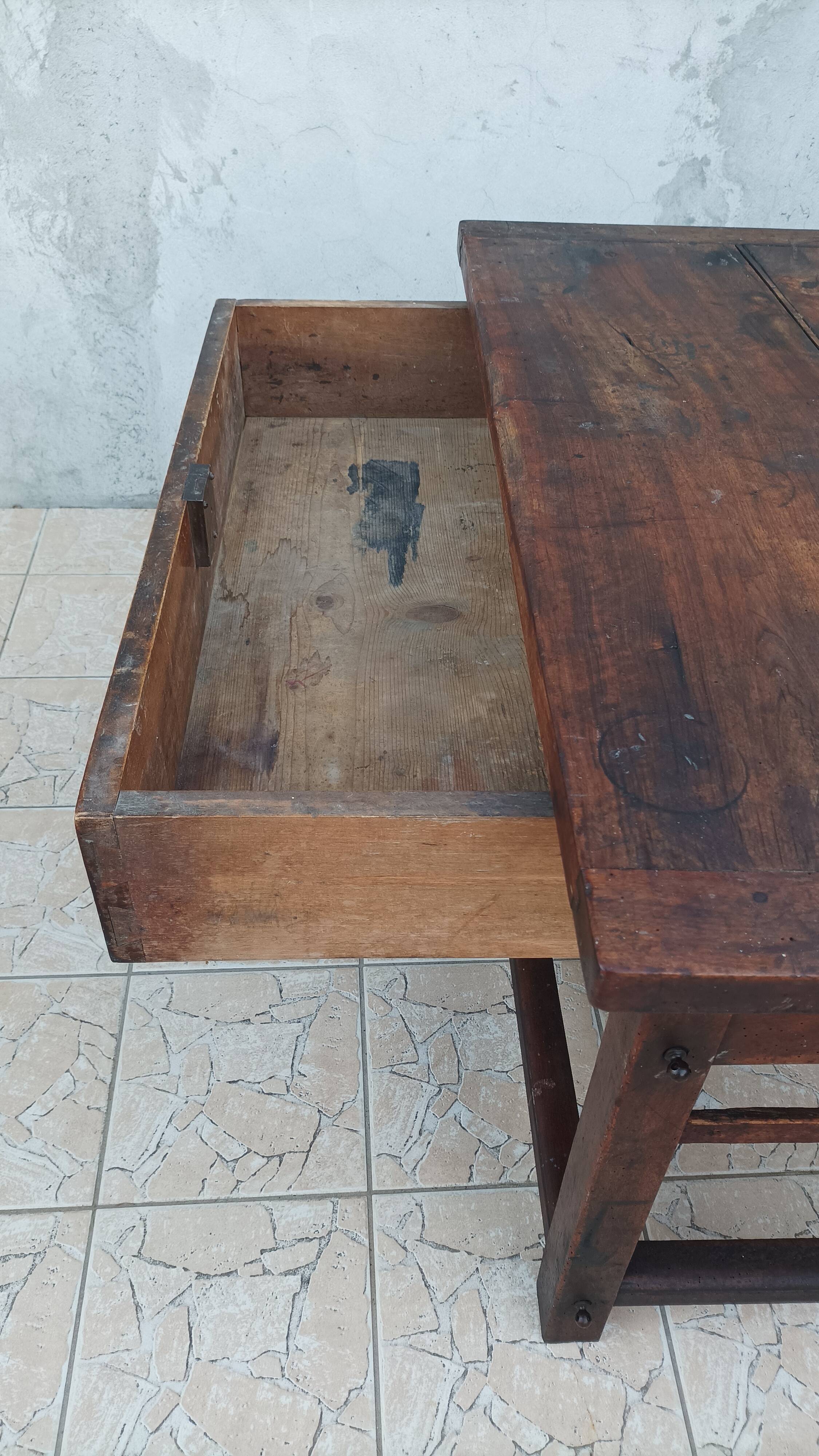 Old central island established trade furniture