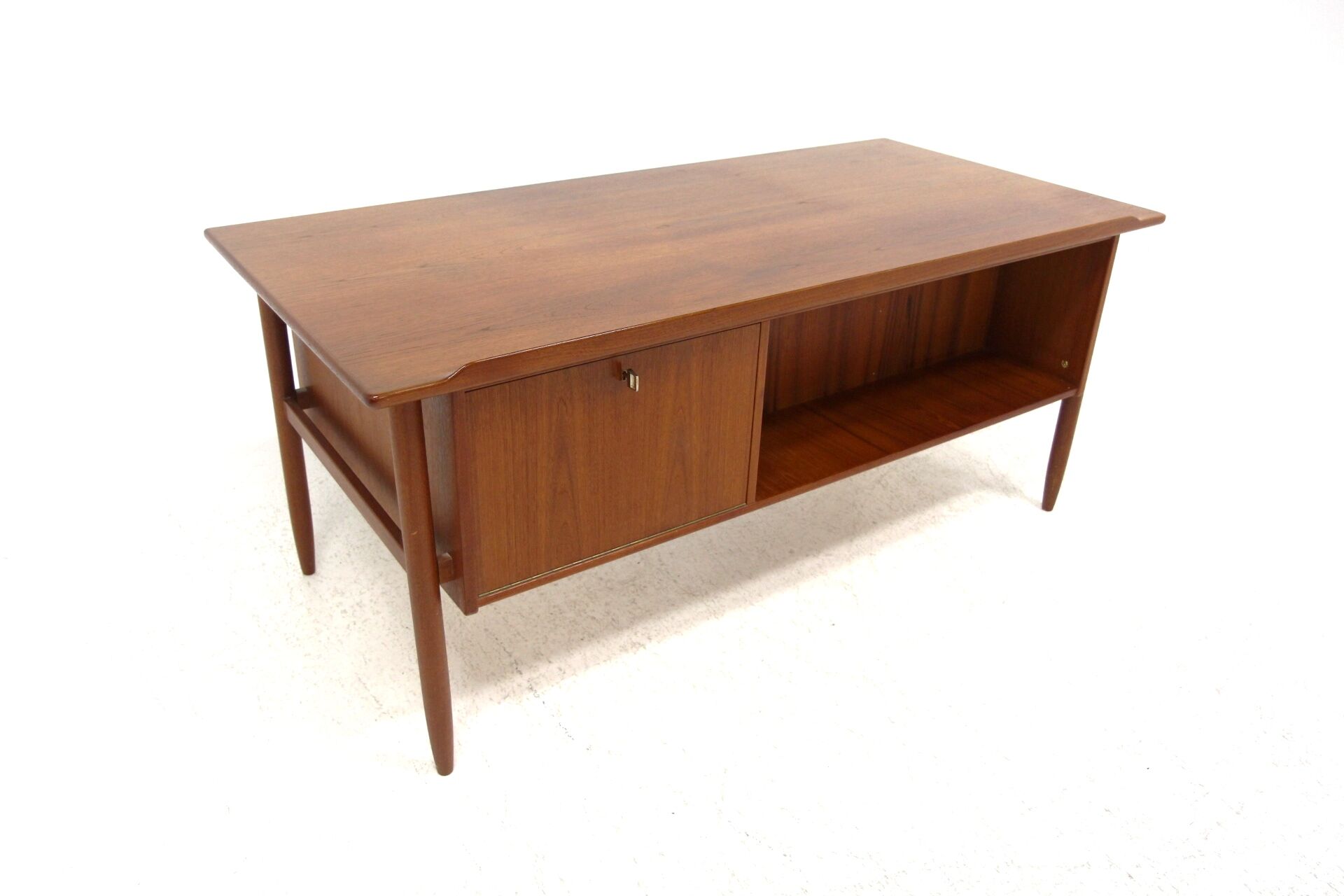 Scandinavian teak desk, Lelångs Möbelfabrik, Sweden, 1950