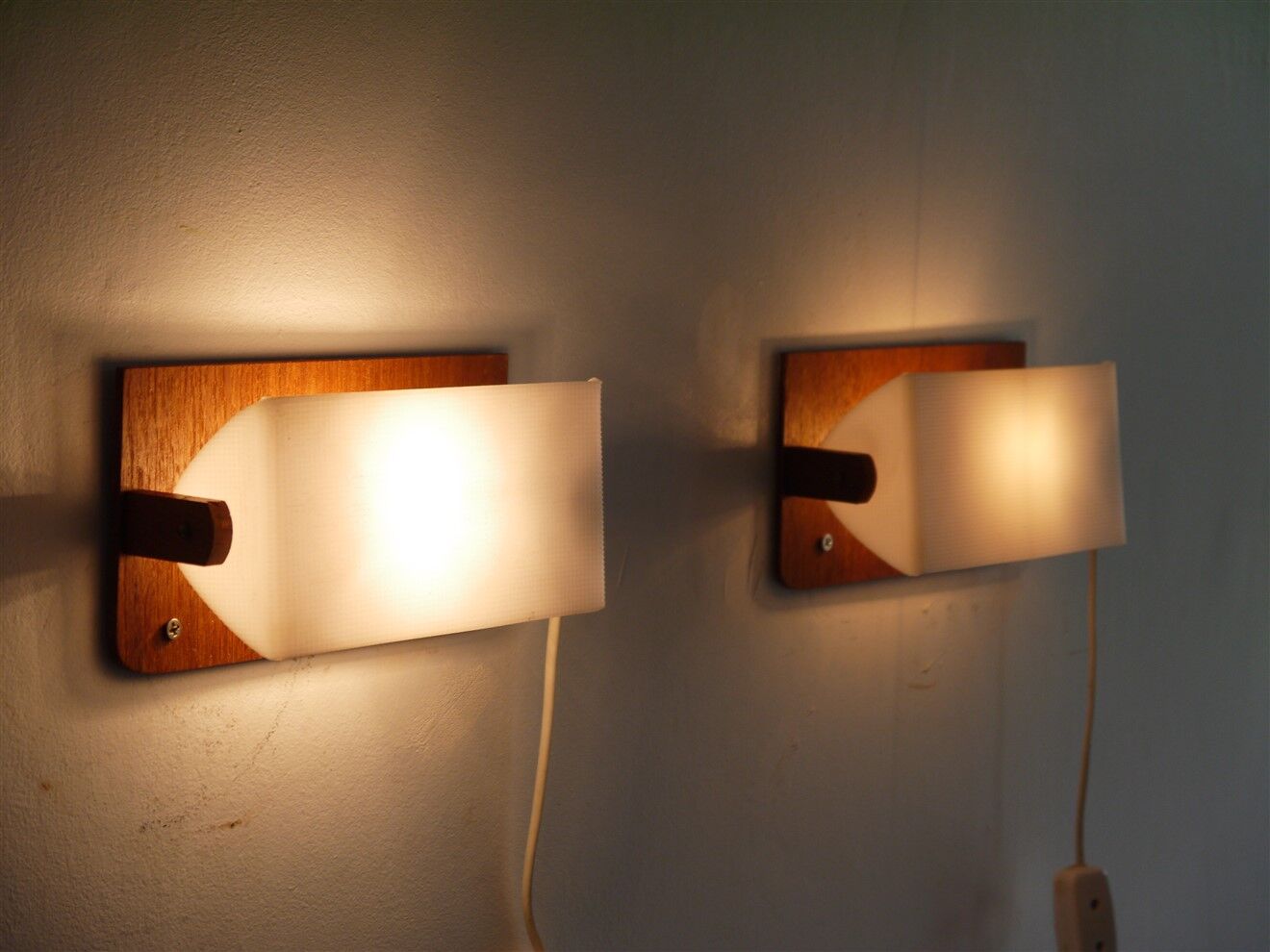 Pair of Scandinavian wall lamps in teak and acrylic 1970