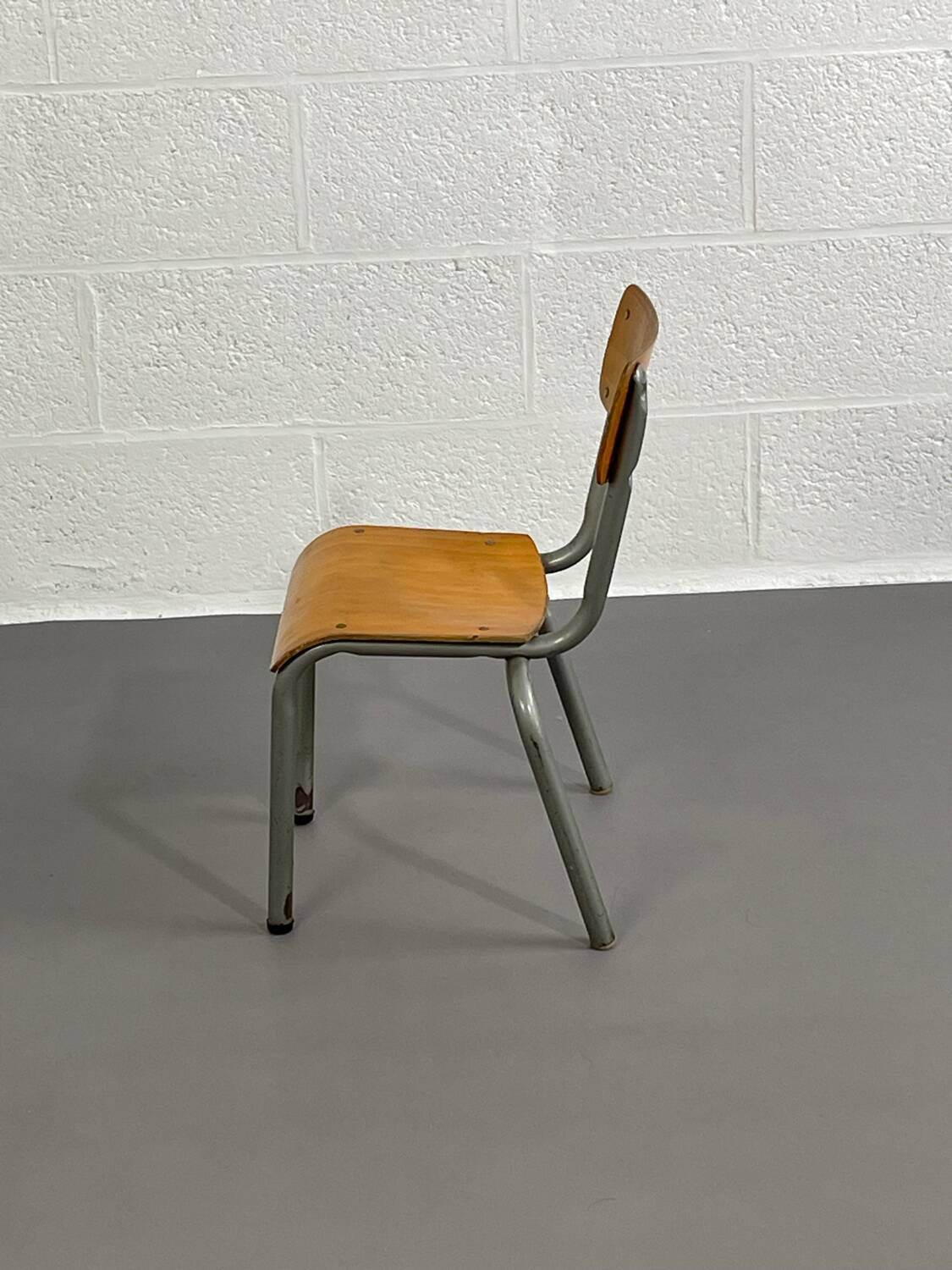 Mullca school chair