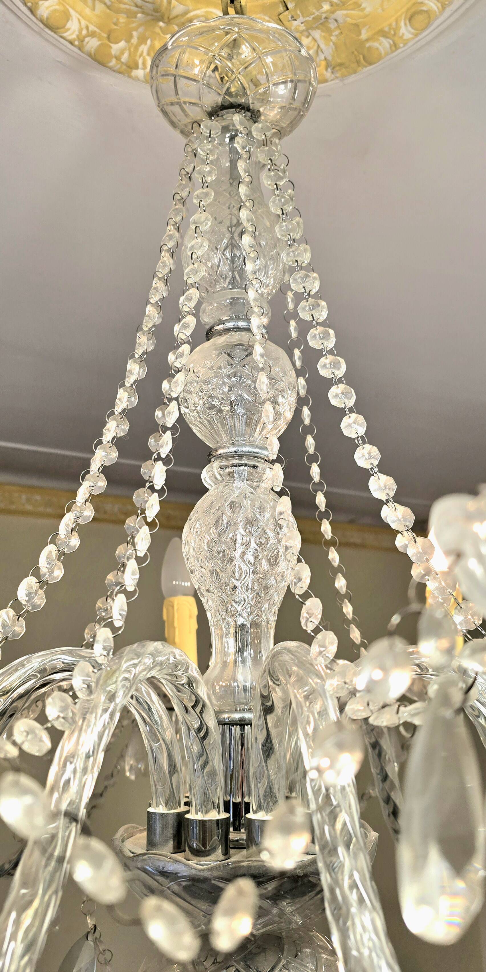 Glass chandelier with polypropylene arms – 9 lights