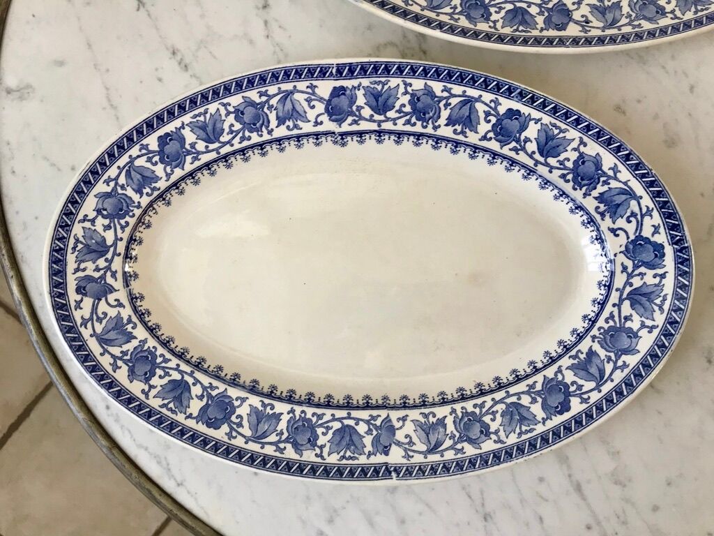 Duo of oval flat terre de fer u&c sarreguemines model "syrah" late nineteenth
