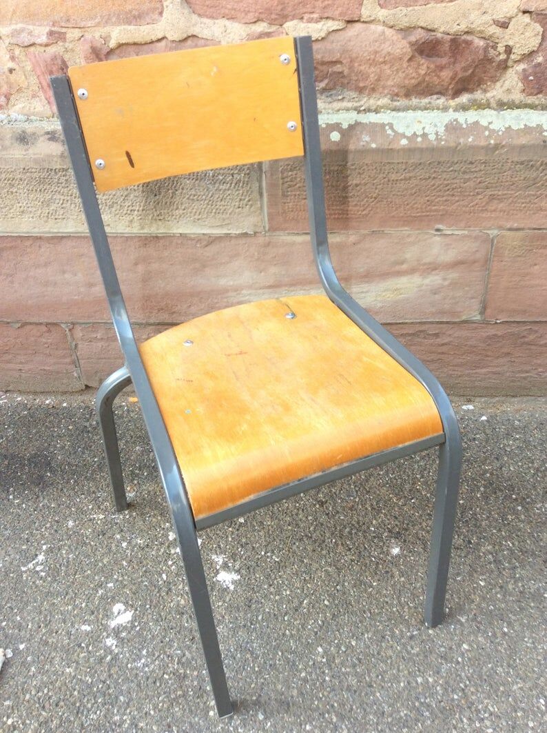 Lot of 15 vintage mullca 510 school chairs