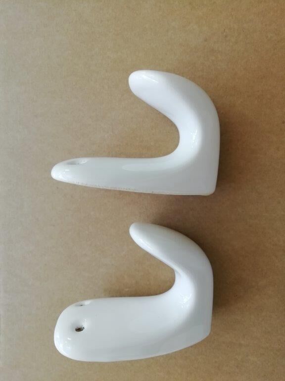 Lot of 2 porcelain pads