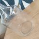 Carafe en verre moulé et gravé