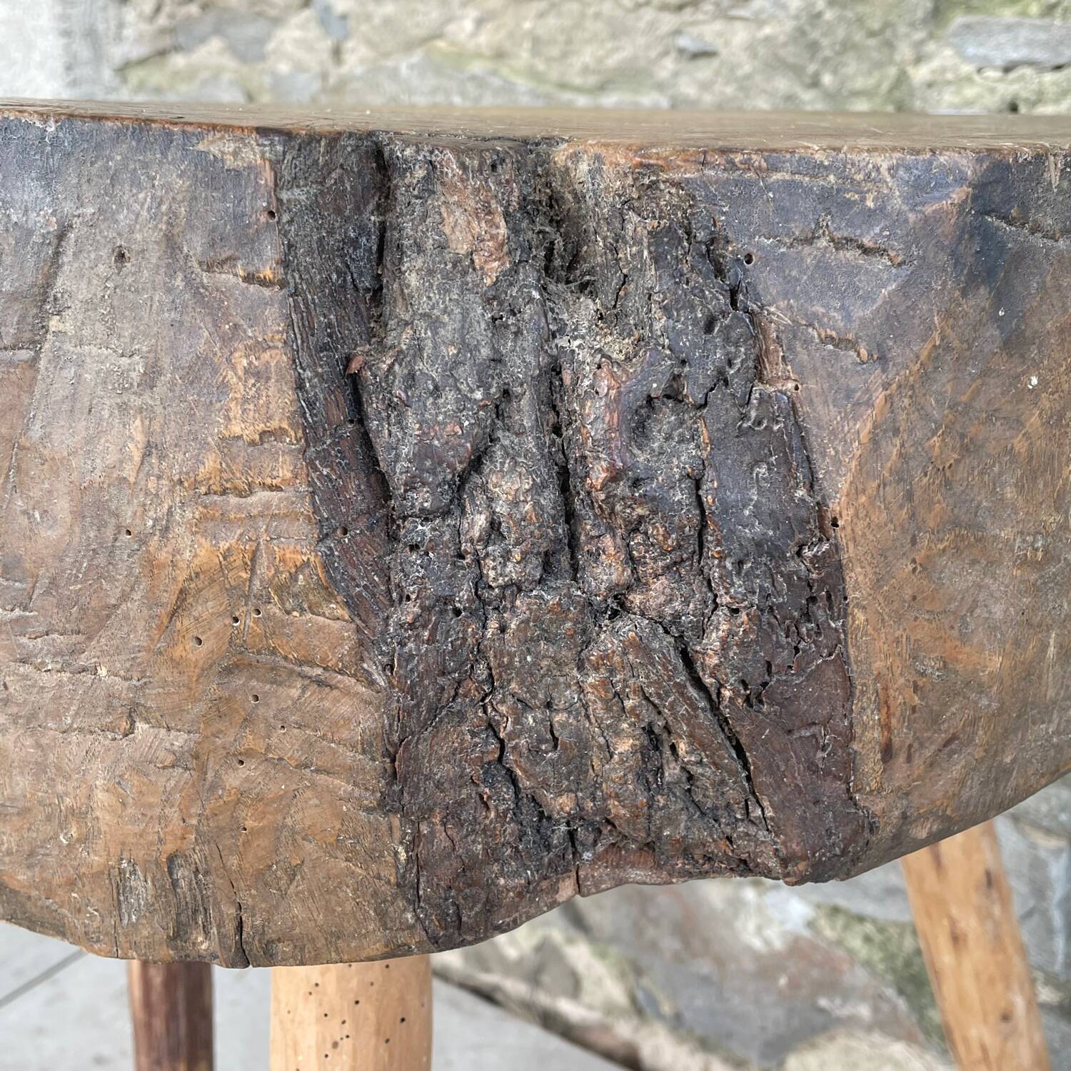 Tabouret, table d'appoint brutaliste