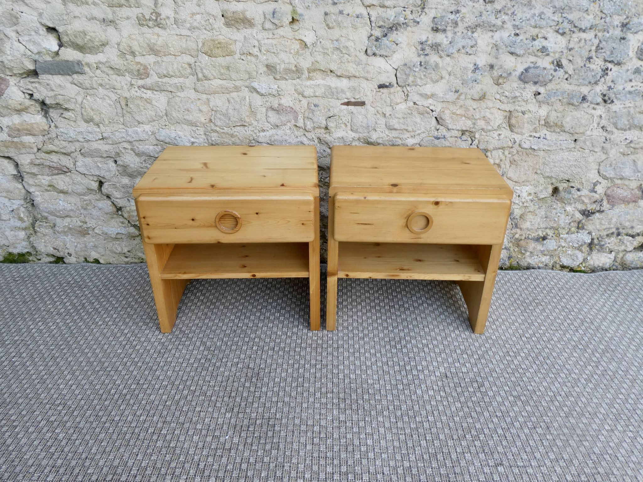 Paire de chevets en pin les Arcs par Charlotte Perriand, années 60-70