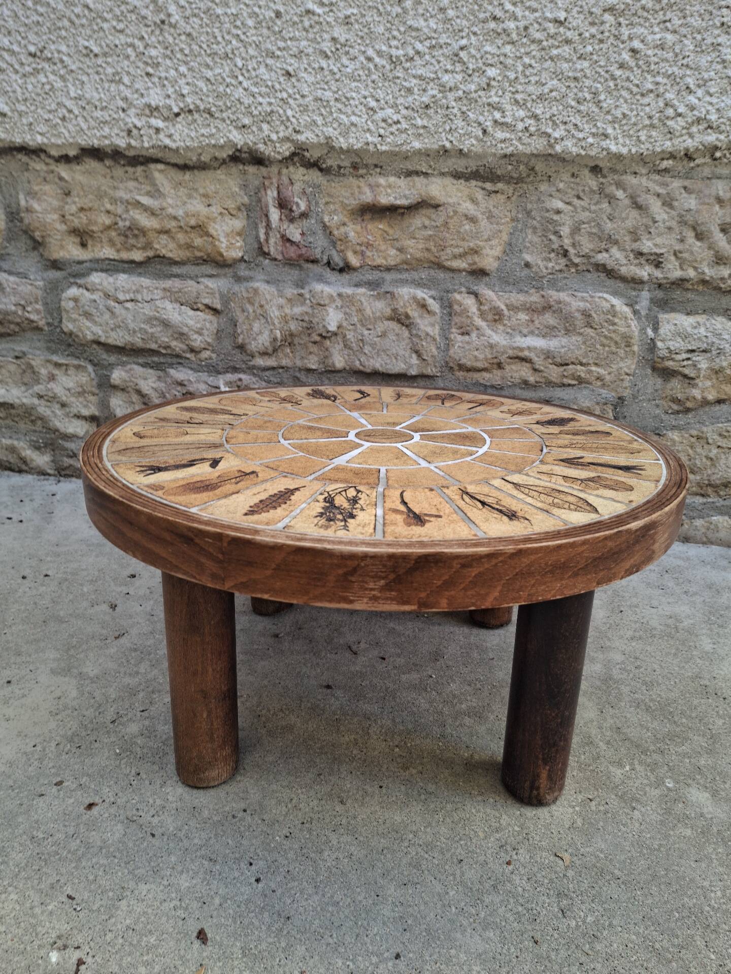 Table basse Signé Roger Capron modèle Herbier petit modèle 52.5cm