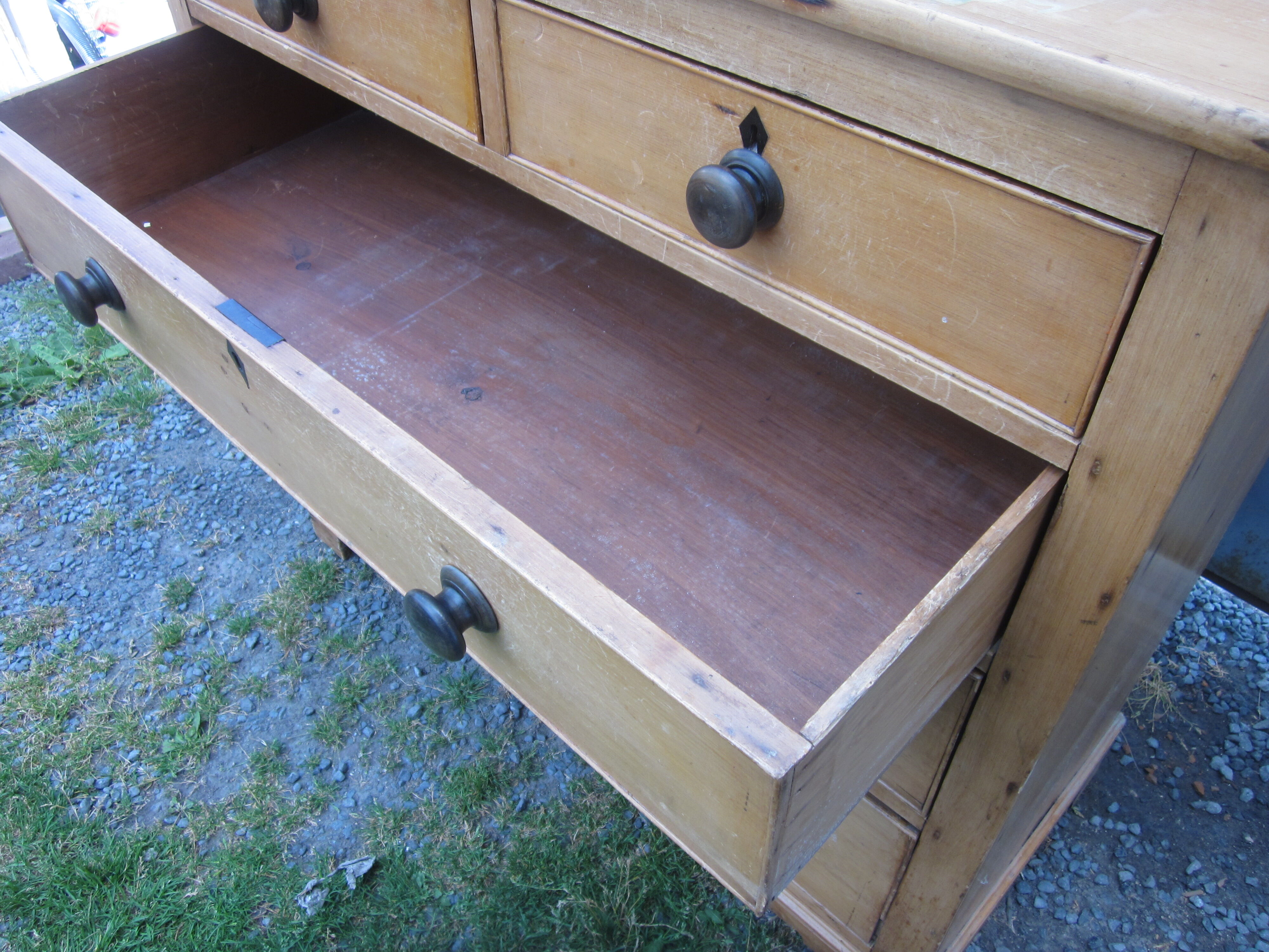 Antique pine chest of drawers