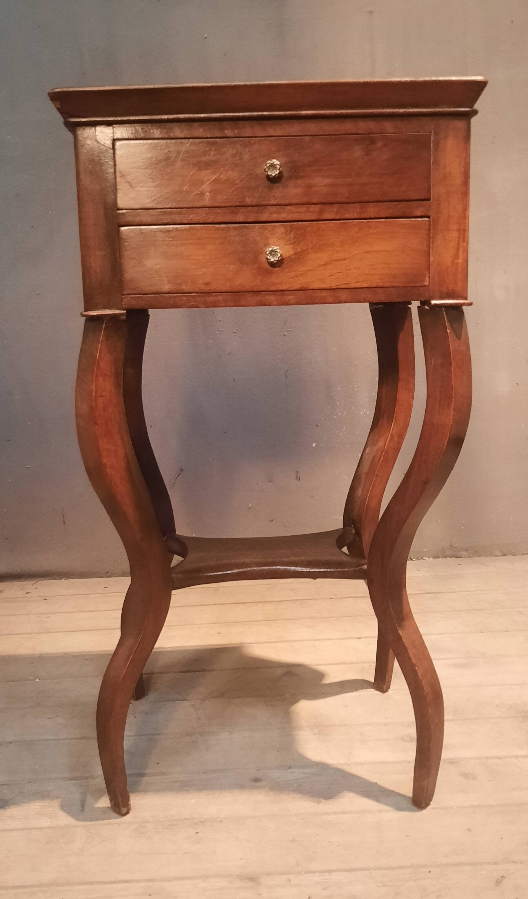 Coiffeuse  du dix-neuvieme sciecle