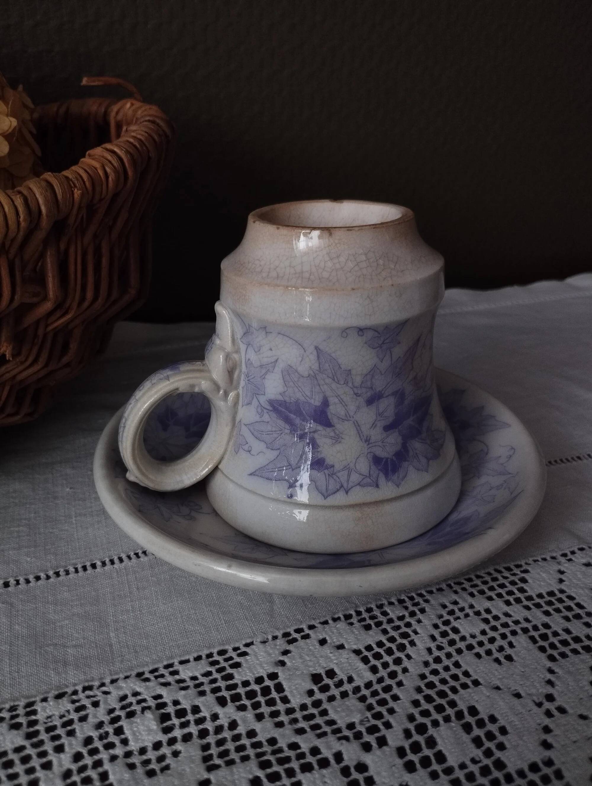 Ancienne tasse brûlot et sa sous-tasse Sarreguemines « Bryona »
