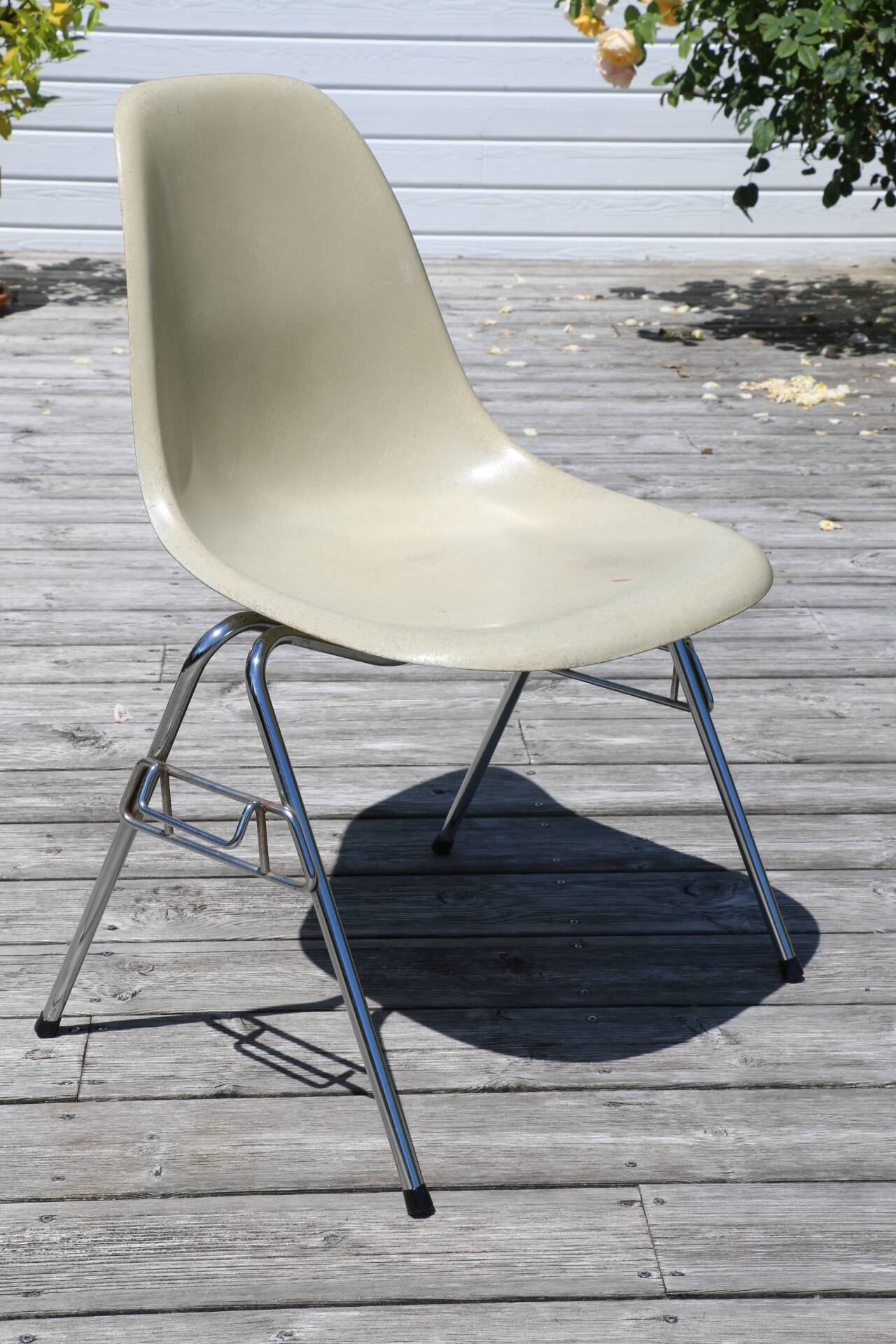 Eames cream shell chair Herman Miller