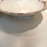 Table service 31 pieces in porcelain. Floral polychrome pattern