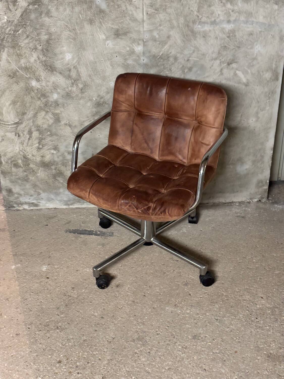 Storm leather office chair by Yves Christin for Airborne