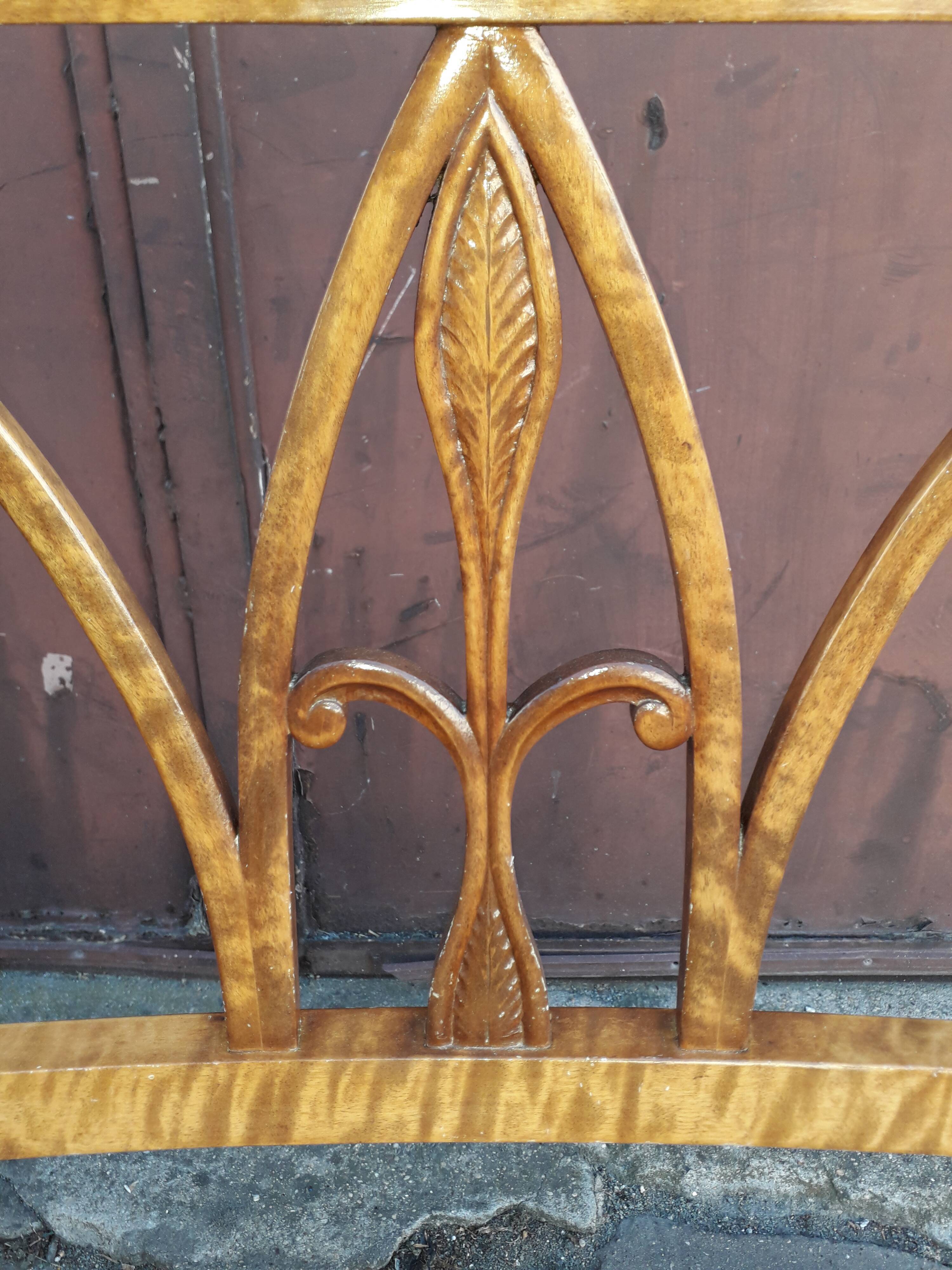 Pair of Victorian-style armchairs