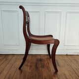 Chaise en bois cannée