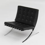 Barcelona chairs by Ludwig Mies van der Rohe for Knoll, 1980s