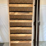 Antique Louis XVI style daybed in carved wood and patterned fabric