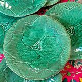 Set of 6 green plates in Barbotine faïence de Gien