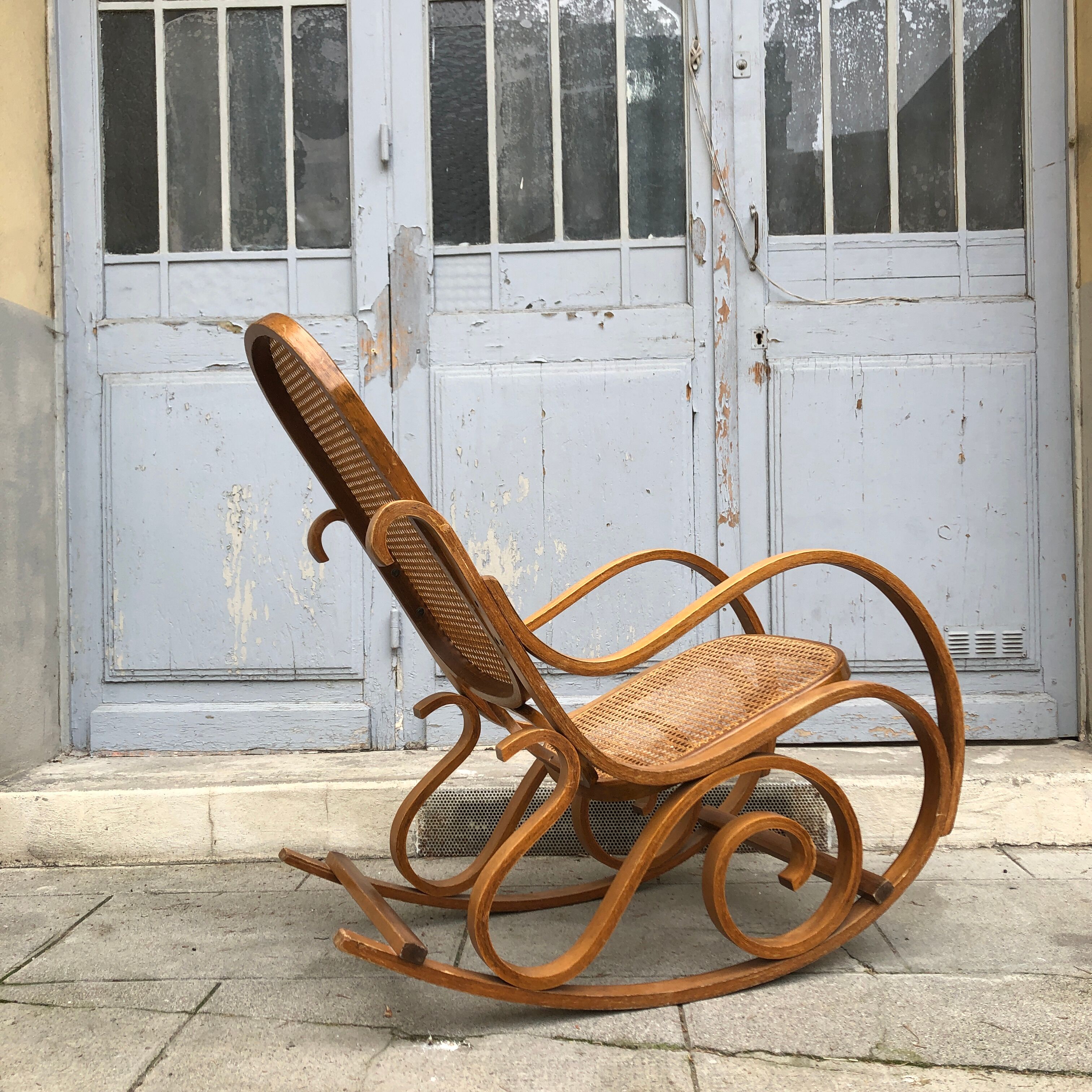 Rocking chair