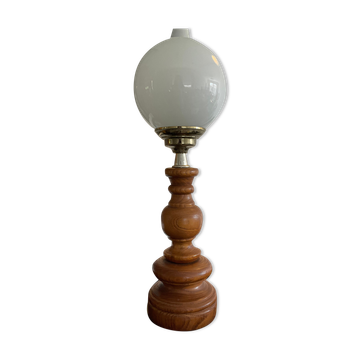 Lampe scandinave en bois et opaline