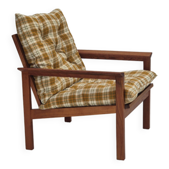 1970s, Danish lounge chair, original condition, furniture wool fabric, teak wood.