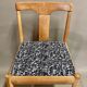 Ensemble de quatre chaises design scandinave 1950.