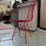 Suite of 10 metal chairs